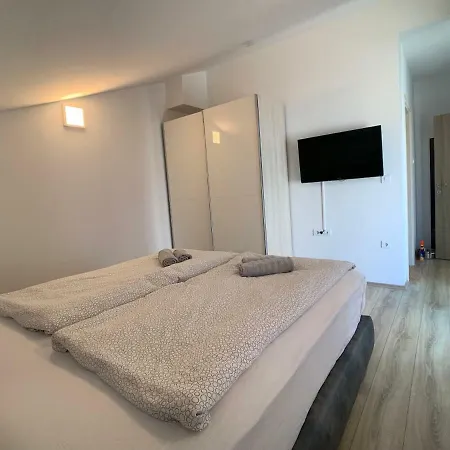 Seaview Apartment
