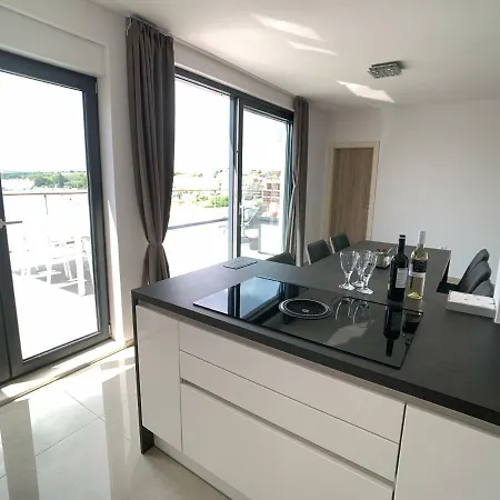 Seaview Apartment